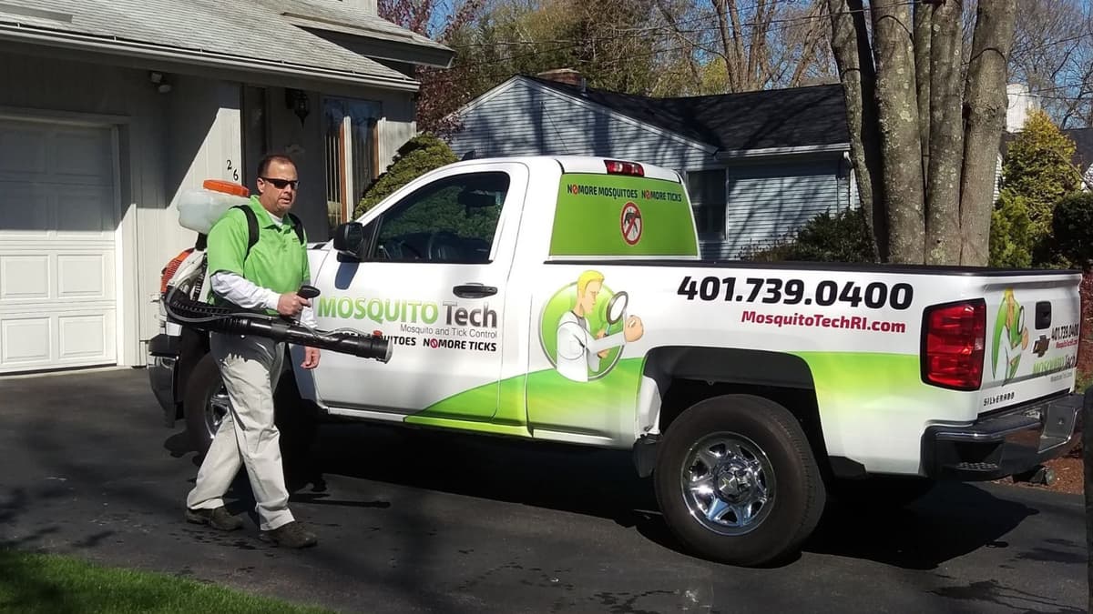 Mosquito Tech technician
